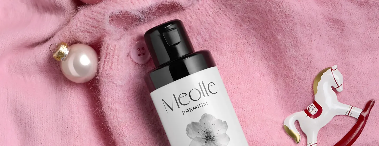 Parfumuri de rufe și odorizante de cameră: cum să menții o casă care miroase mereu bine